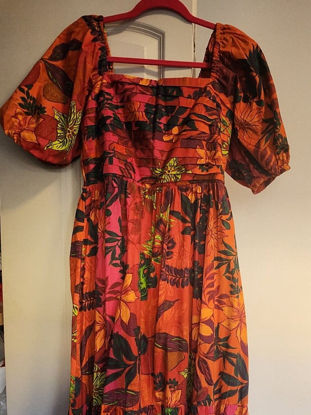 Long Floral Dress with Elbow Sleeves and Pockets, Size Medium, Never Worn